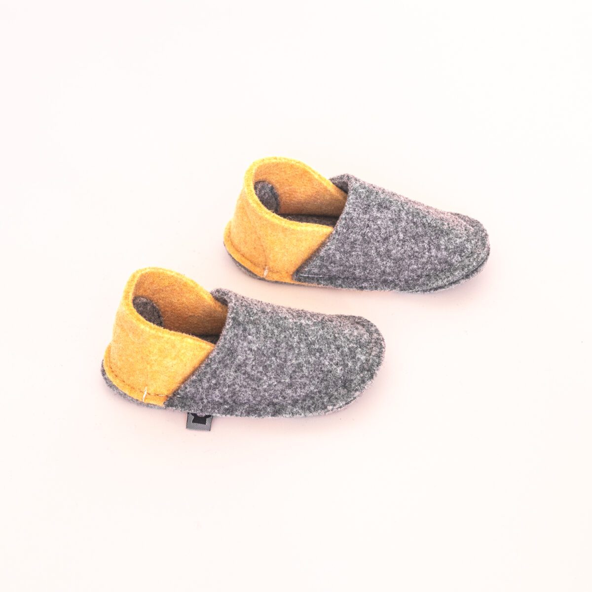 Dark gray and peach yellow slippers for toddlers