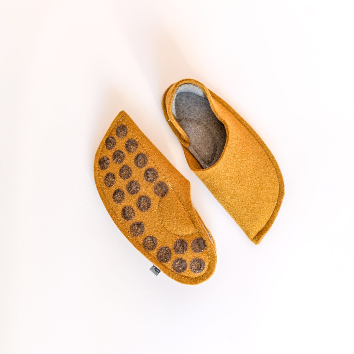 Curcuma yellow and grayish brown house slippers with closed back